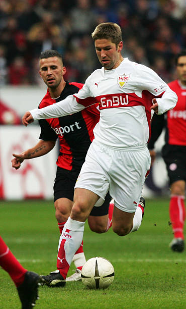 年轻教练正 年轻教练正